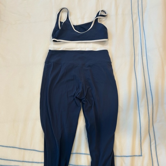 Abercrombie & Fitch Blue Leggings - Picture 3 of 3